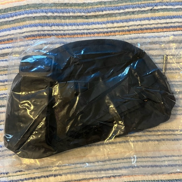 HALARA Black Beltbag - Picture 6 of 6